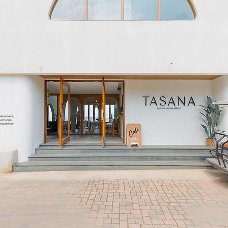 Tasana Bar And Luxury Resort 코란 외부 사진