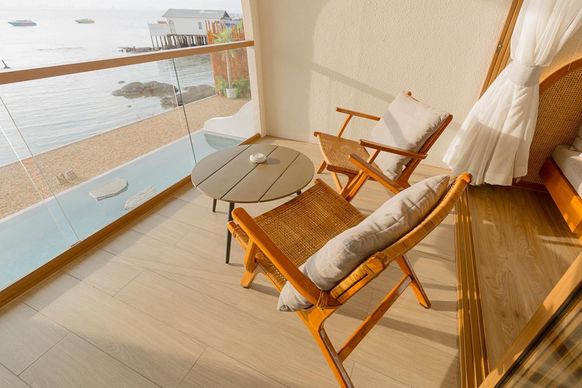 Tasana Bar And Luxury Resort 코란 외부 사진