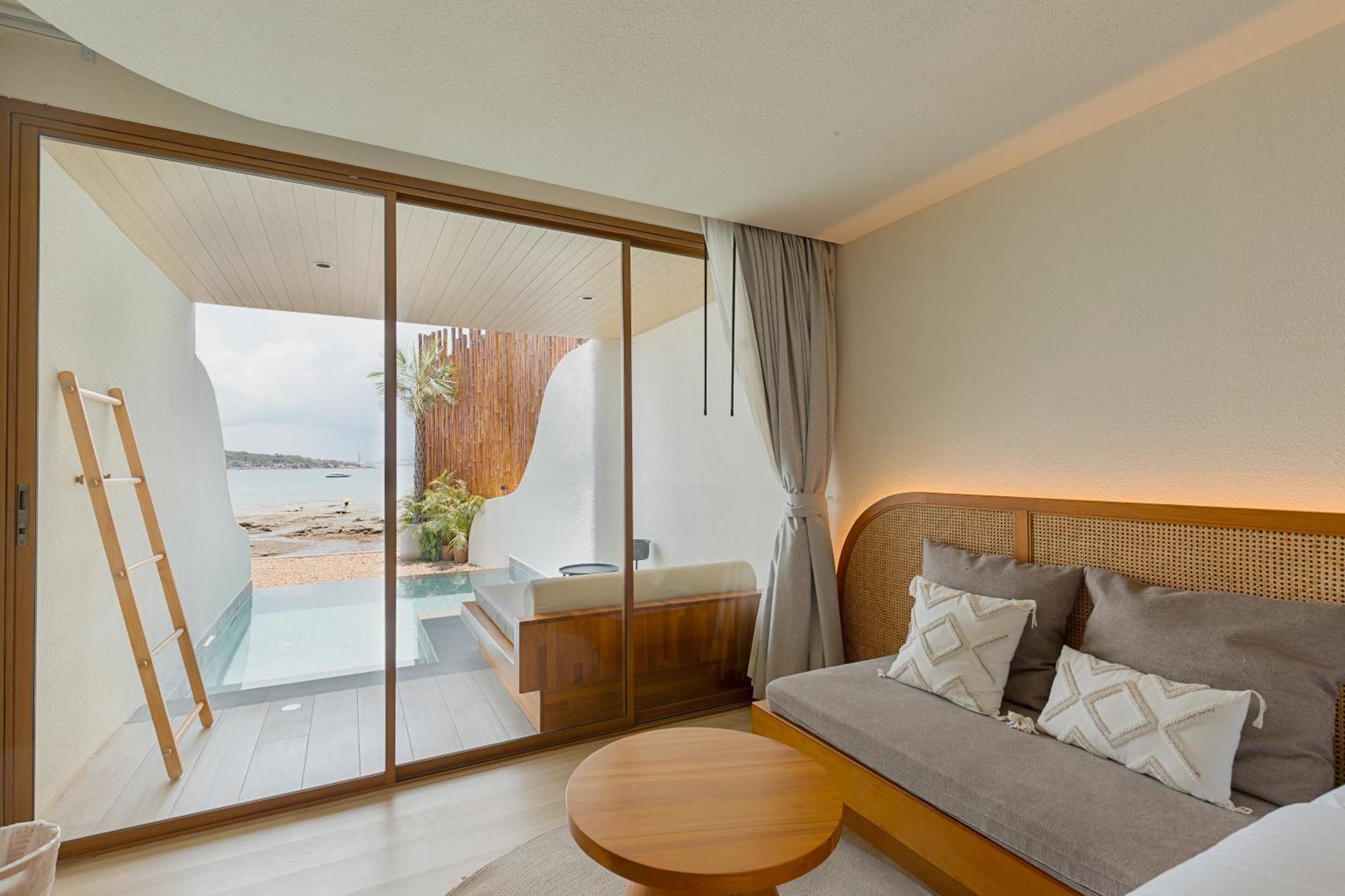 Tasana Bar And Luxury Resort 코란 외부 사진