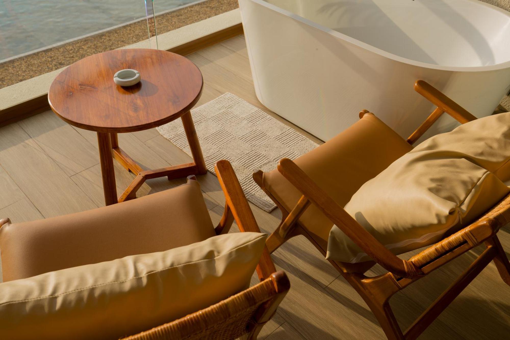 Tasana Bar And Luxury Resort 코란 외부 사진